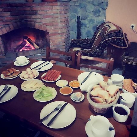 Hotel Villa Eniseli Ngoại thất bức ảnh