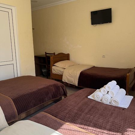 Hotel Villa Eniseli Ngoại thất bức ảnh