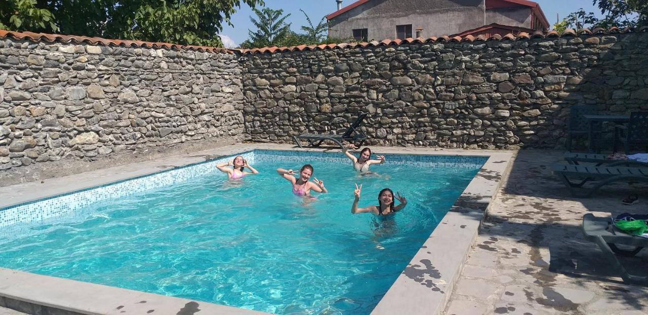 Hotel Villa Eniseli Ngoại thất bức ảnh