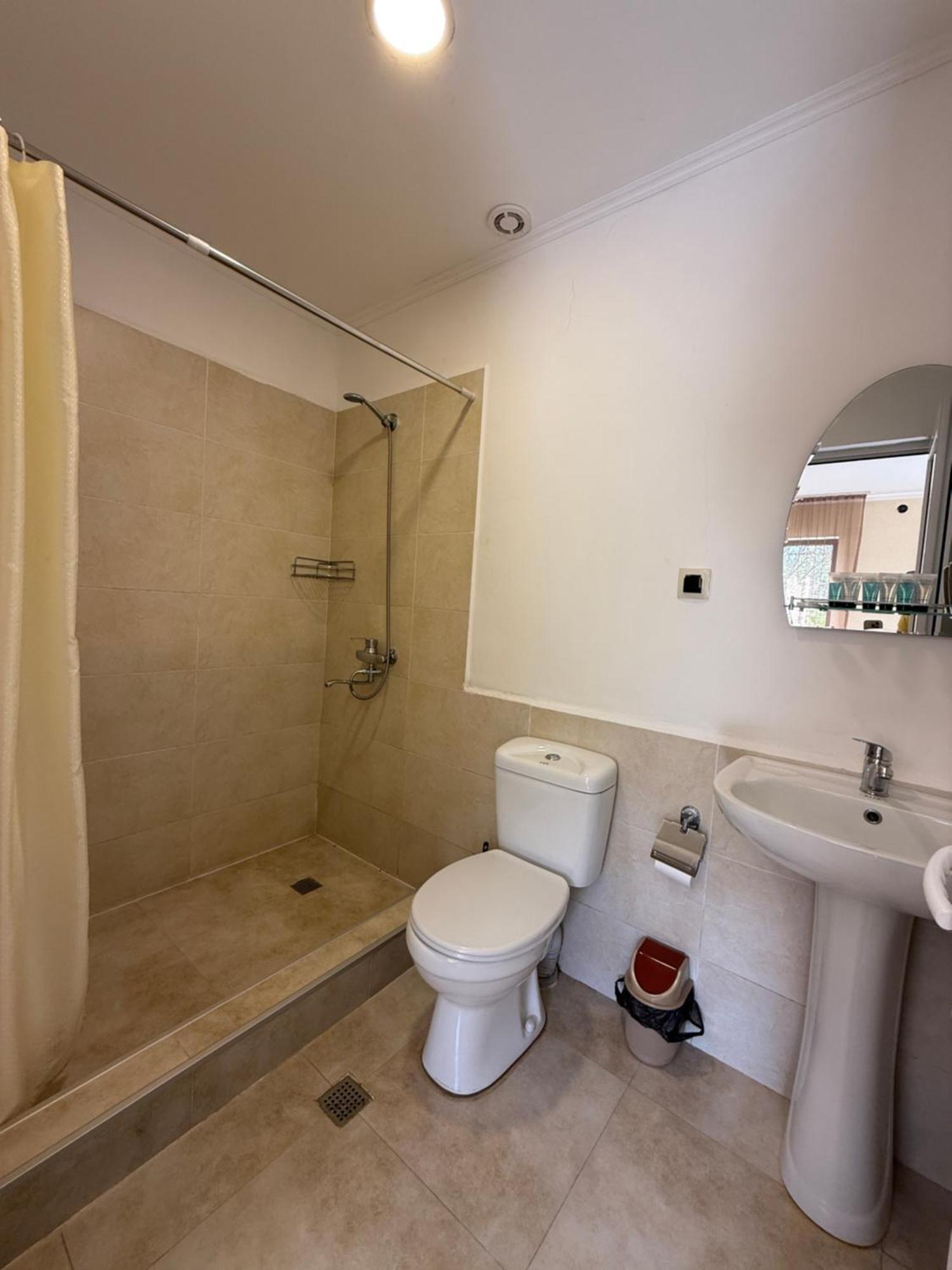 Hotel Villa Eniseli Ngoại thất bức ảnh